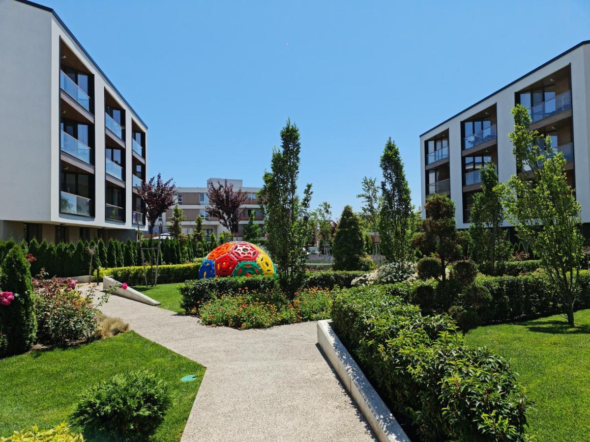 Raya Apartment Atlantis Atmosphere Burgas City Exterior foto
